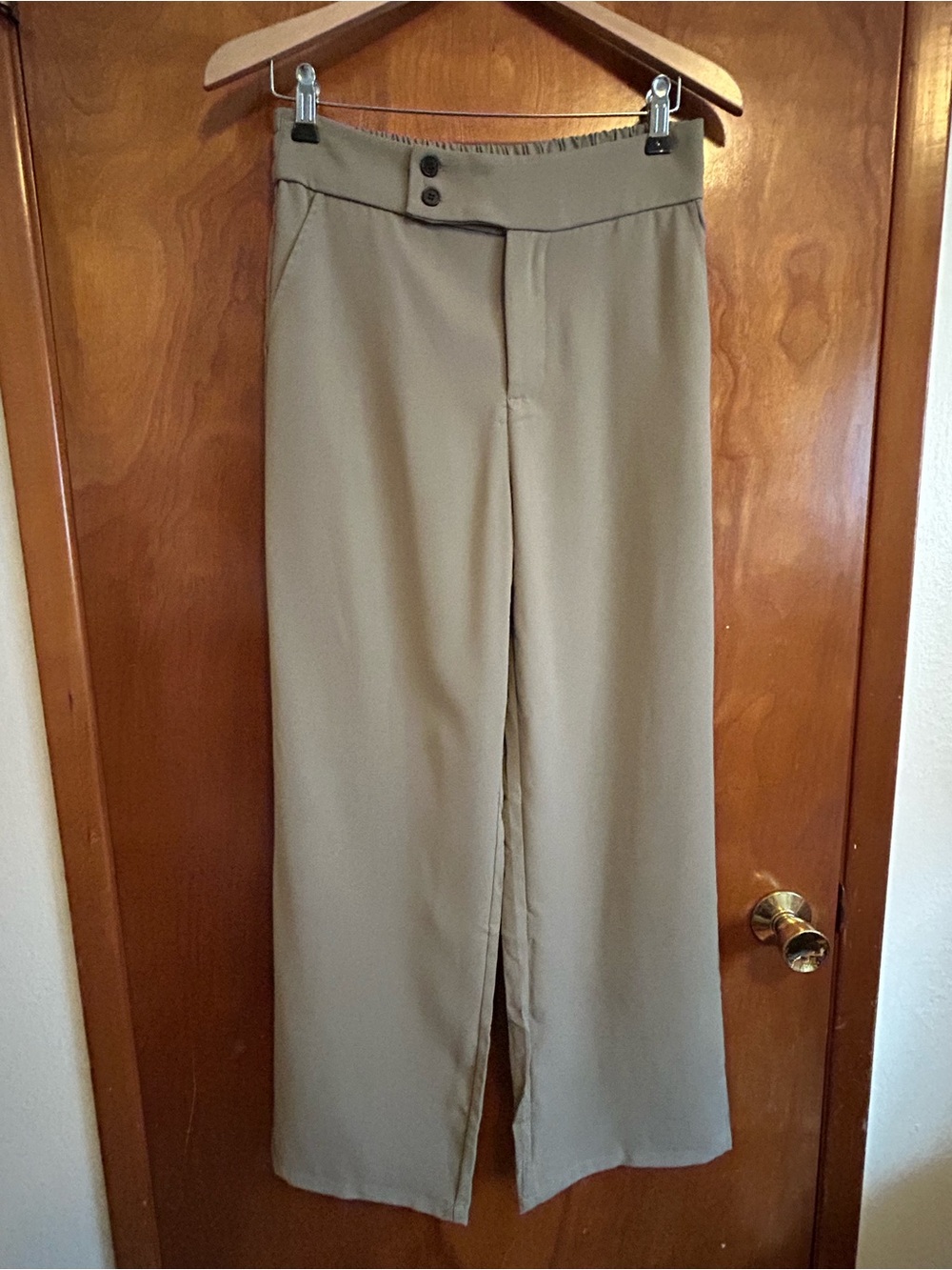 NWT Evaless Classic Wide-Leg Women’s Trousers Light Khaki Minimalist Comfy, Sz M